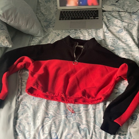 FREE ADD ON Zip Drawstring Crop Sweatshirt - Picture 8 of 10